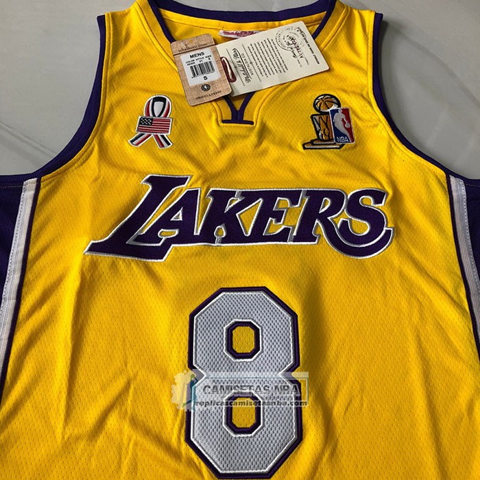 Camiseta Los Angeles Lakers Kobe Bryant NO 8 Mitchell & Ness 2001-02 Amarillo